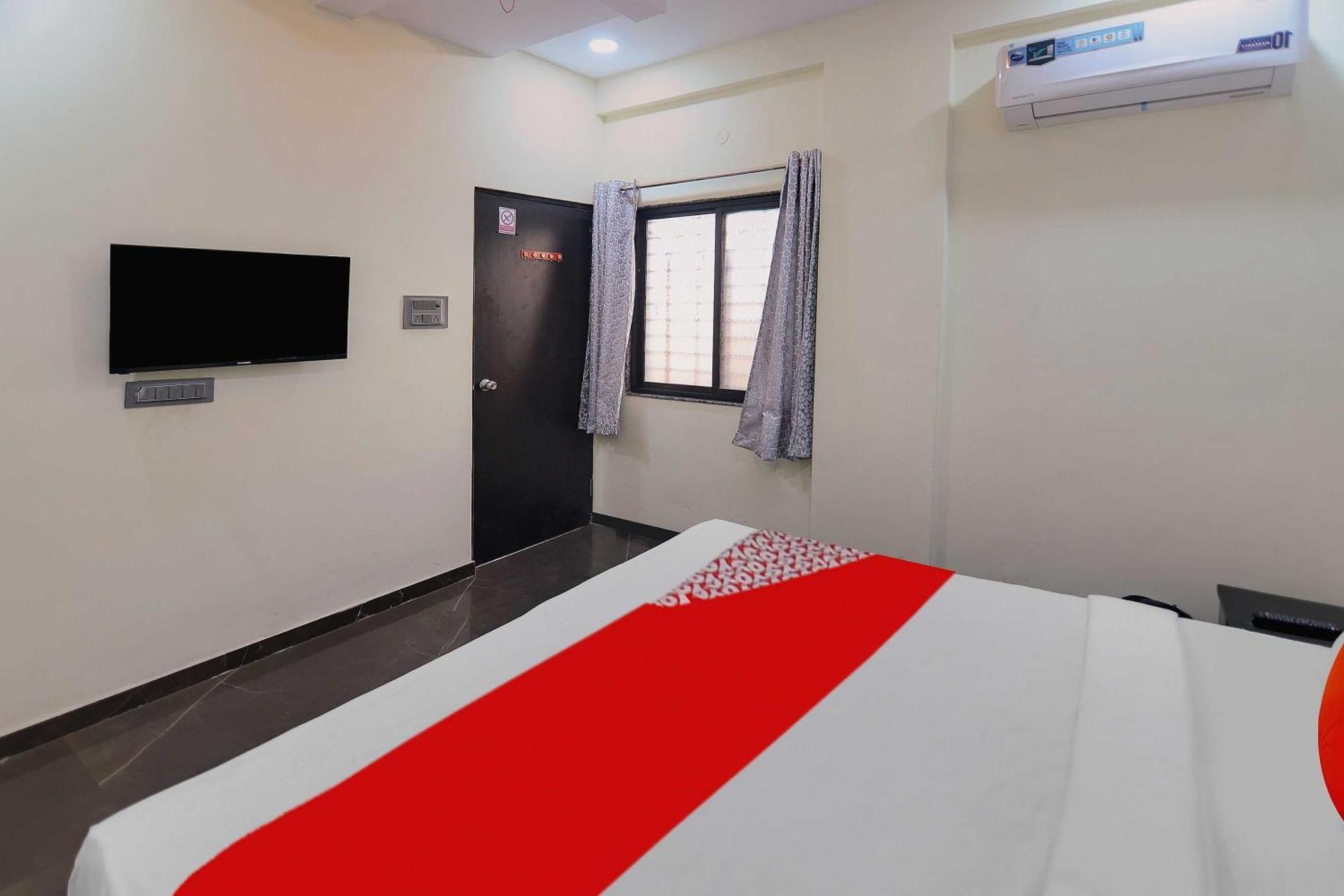 Oyo Hotel Blackgold Chandrapur Exterior photo