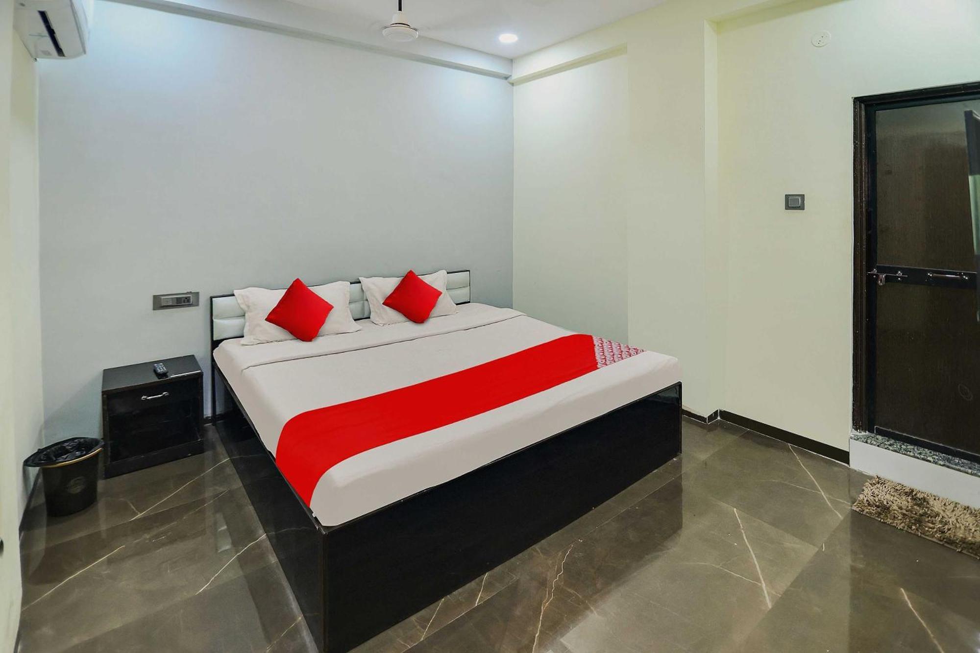 Oyo Hotel Blackgold Chandrapur Exterior photo